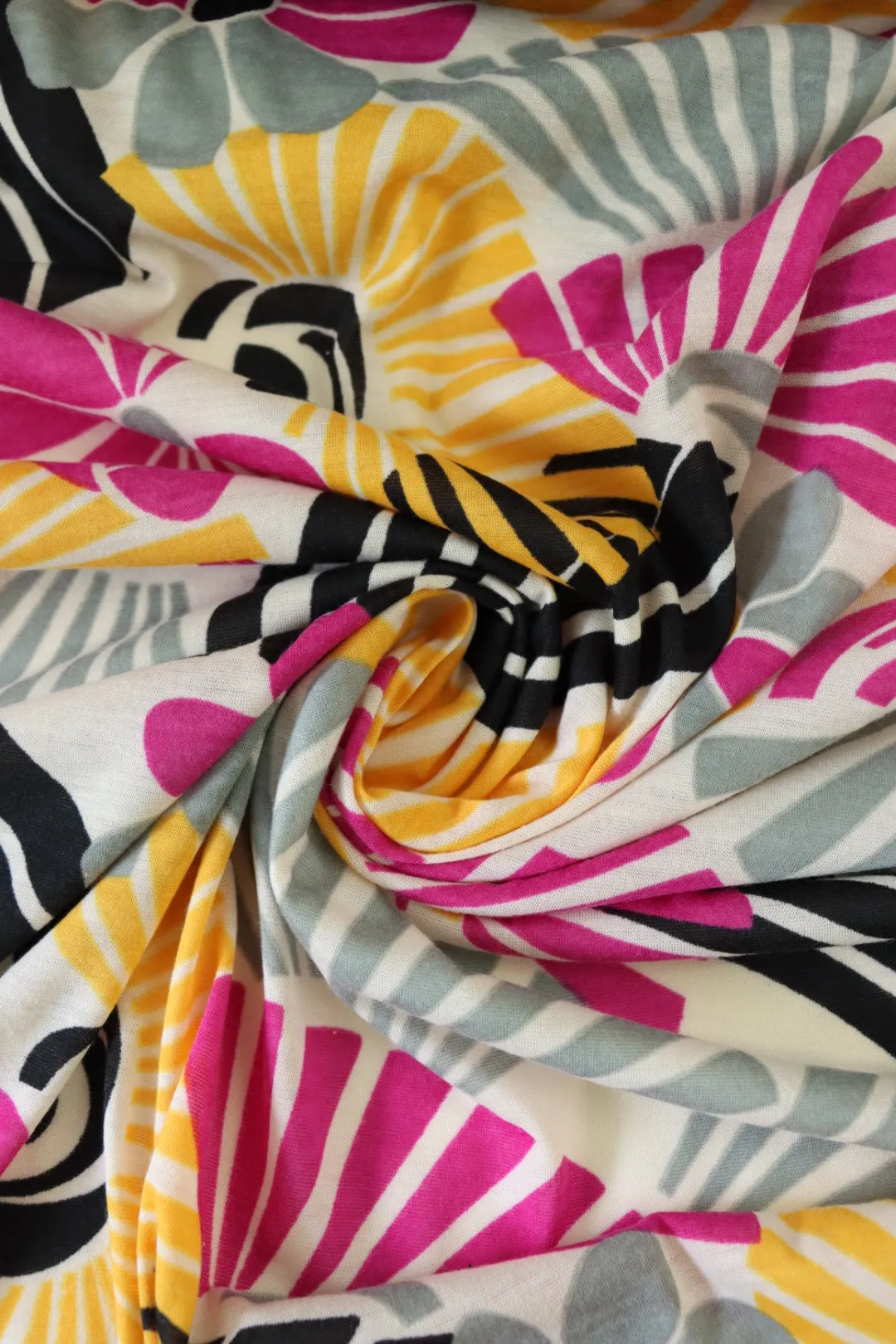 2YD 33IN REMNANT; Sunny Floral Spun Poly Jersey