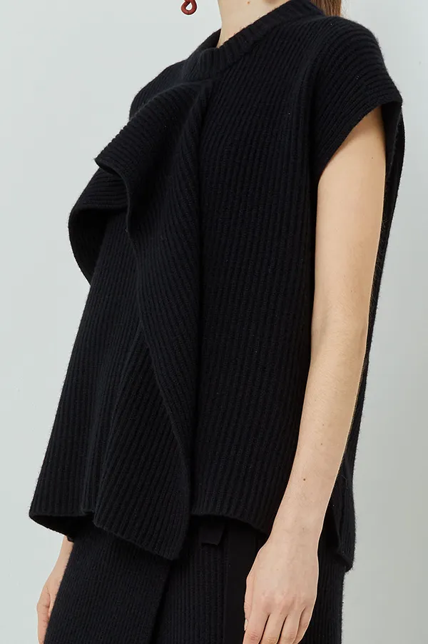 Kouri Sleeveless Knit Top in Black