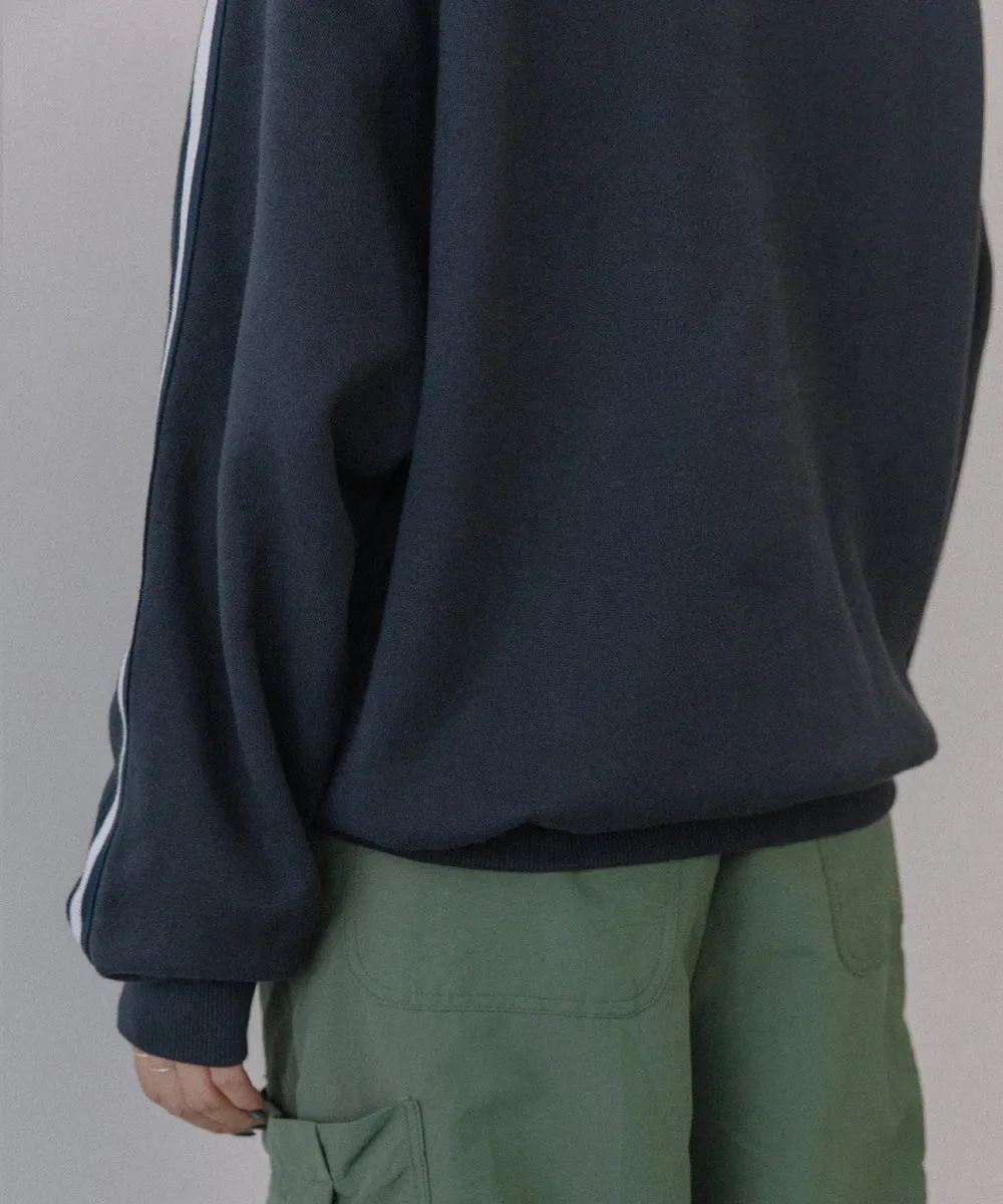 line sweat tops