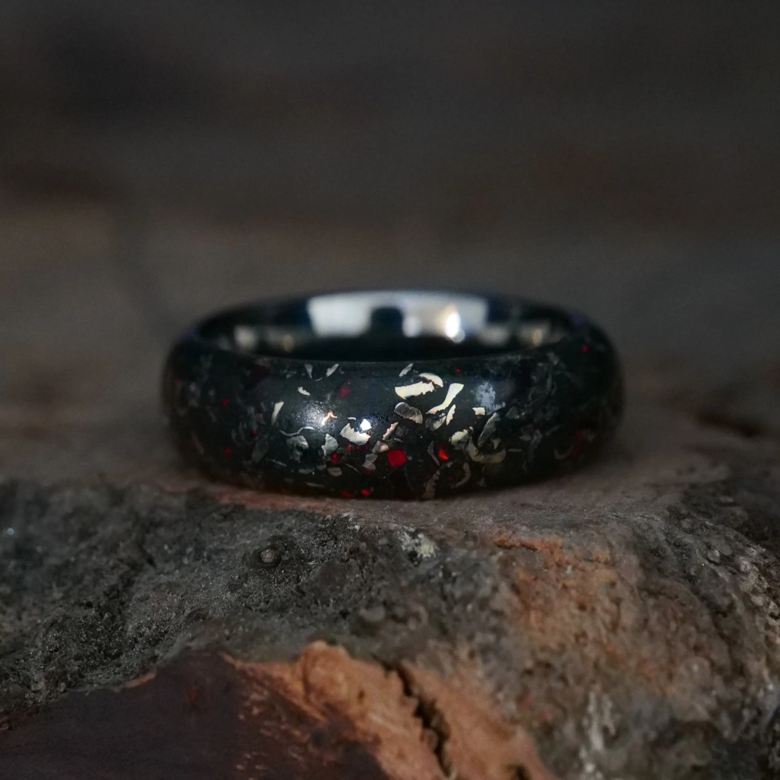 The Boundless Hearth | Tungsten Glowstone Ring